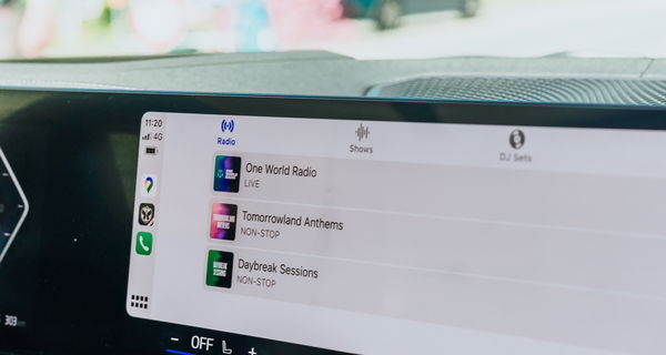 One World Radio - Apple CarPlay - Android Auto