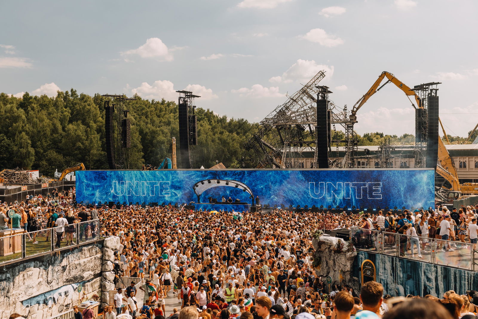 ピオ　tommorowland.bacca Discover all of Tomorrowland Belgium's 2025 stages