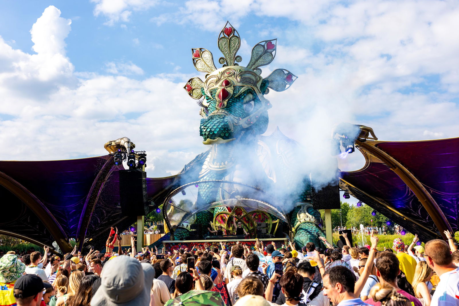 ピオ　tommorowland.bacca Discover all of Tomorrowland Belgium's 2025 stages
